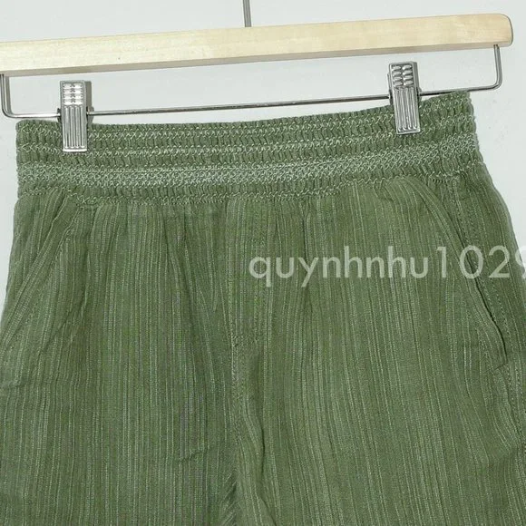 NWT Briggs Ladies' Linen Blend Shorts in green - Picture 3 of 7